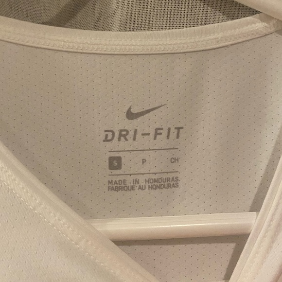 SOLD White Nike Dri-Fit Tee - Picture 5 of 9